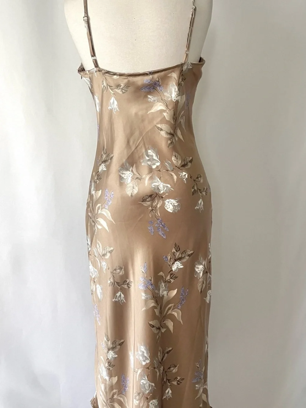 Forever 21 Champagne Floral Satin Slip Dress - Picture 5 of 9